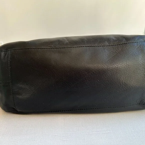 COACH Colette Black Leather Carry All Shoulder Bag J1020-16460